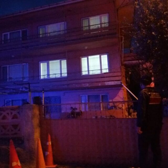 İkinci kattan düşen kadın öldü
