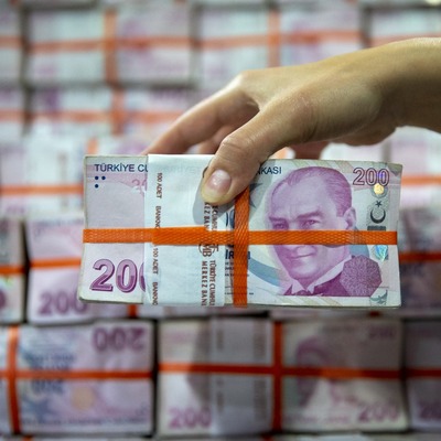 Yüzünü gösterdi!