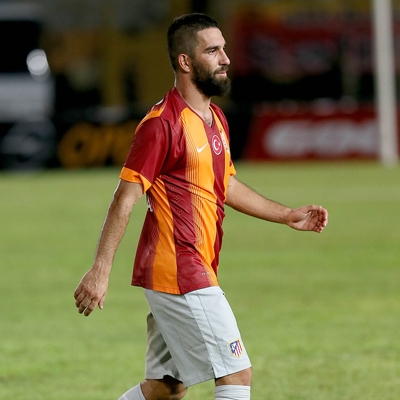 Arda Turan göz kırptı!