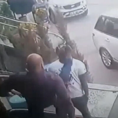 Eğlence mekanında yabancı gruba feci dayak!