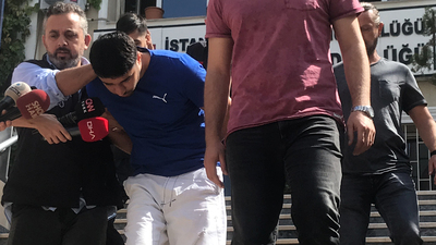 Hançerle katledip tekmelemişler!