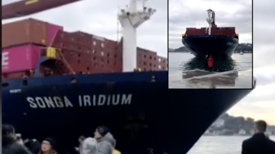 Boğaz'da gemi karaya oturdu!