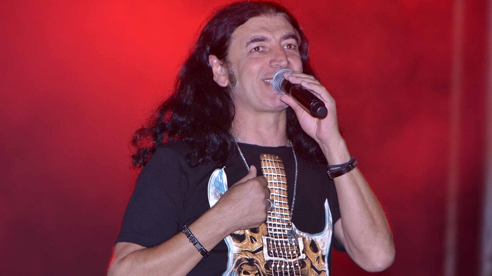 Yerli otomobile şarkı yazdı