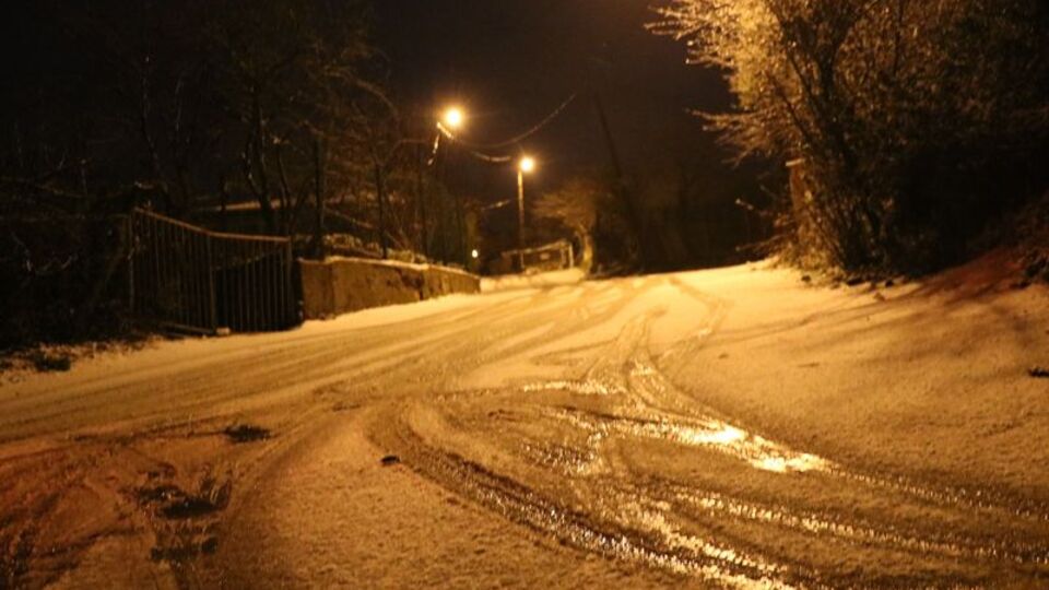 İstanbul'un yükseklerinde kar yağışı