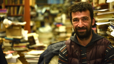 Gezegen Sahaf: Kitaba adanan bir ömür