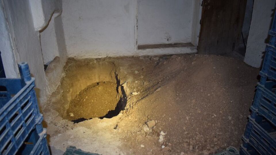 Kiralanan evde define avı!