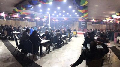 Otobüslerle gelmişler! Düğün salonunda kumar!