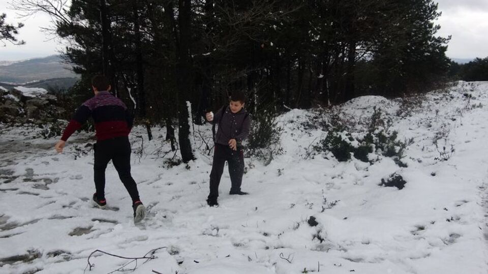 Aydos Ormanı beyaza büründü