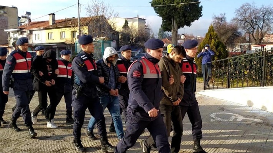 Sahtekârlardan akılalmaz hırsızlık!