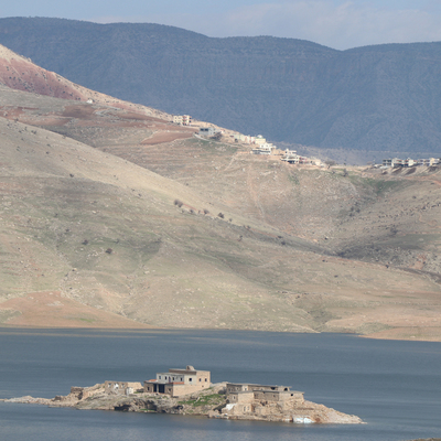 Sular yükseldi köy ada haline geldi!