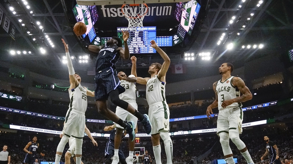 Ersan yıldızlaştı, Bucks kazandı