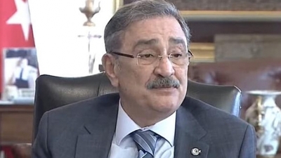 Sinan Aygün kimdir?