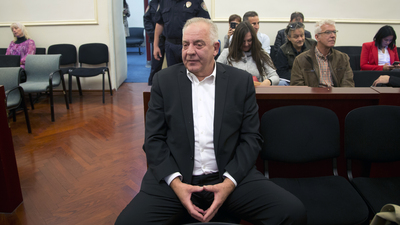 Eski başbakana hapis cezası