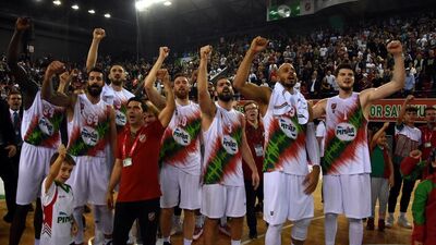 Karşıyaka 3 kulvarda Play-Off'ta