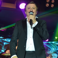 Yeni yıla sahnede alkışlarla girdi