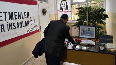 Kahreden acı birinci yılında!