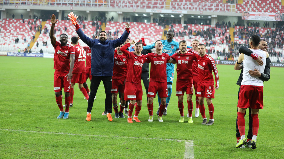 Fenerbahçe'den istediği oyuncuyu açıkladı