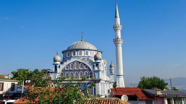 3 Ocak İzmir Cuma namazı saat kaçta?