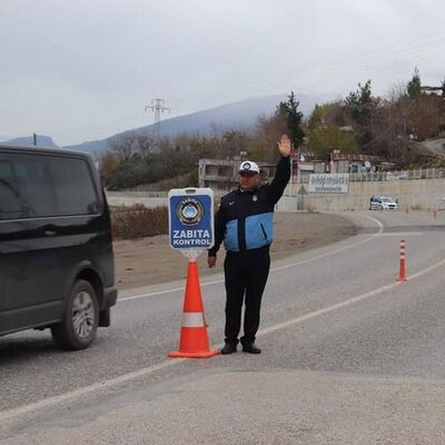 İlçeye giren araçlardan "ayak bastı" parası alıyor!