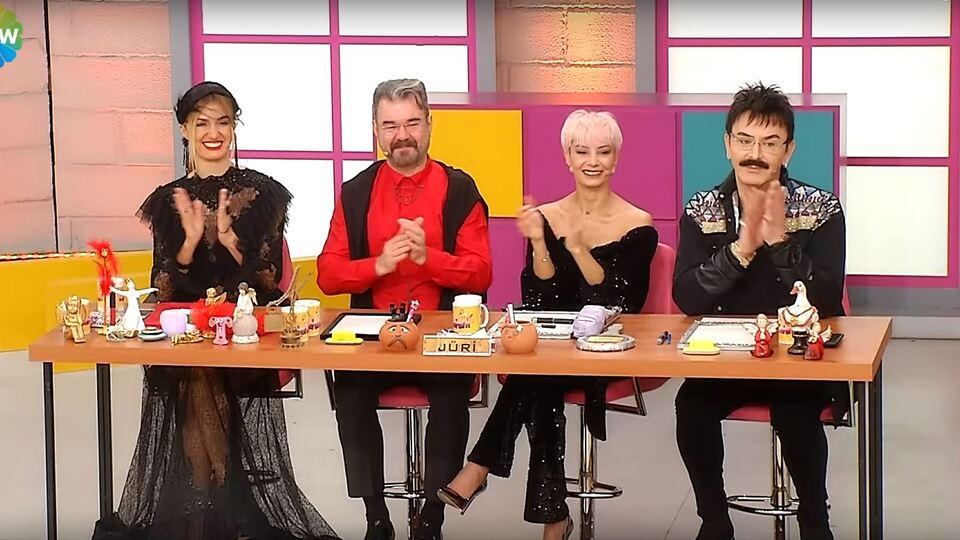 Kuaförüm Sensin kim elendi?