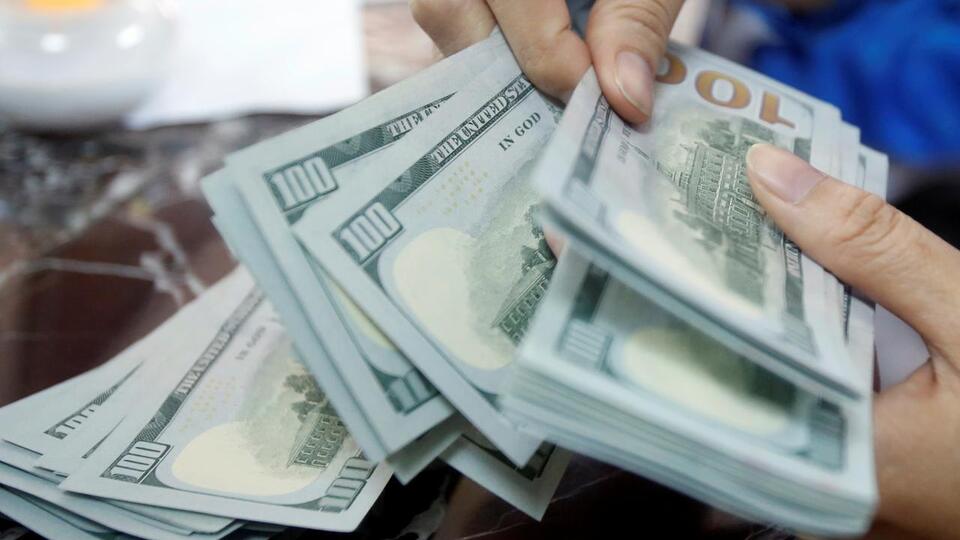 Dolar gerilimle tırmanıyor