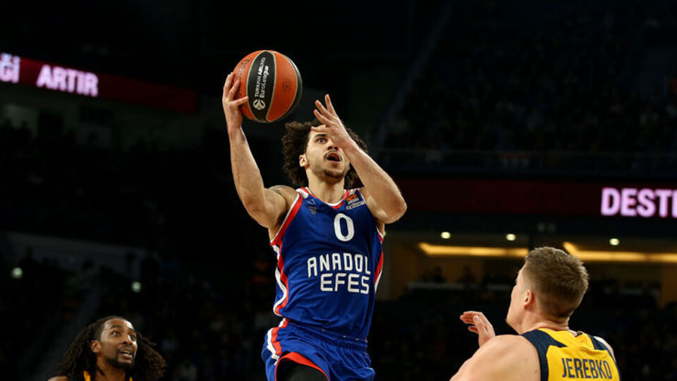 Anadolu Efes, Khimki'yi de devirdi!
