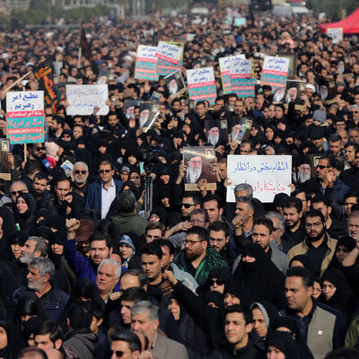 "Trump’a tuzak mı kuruldu? İran intikam savaşı verecek!"