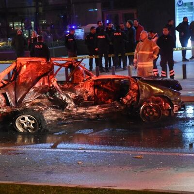 İzmir'de korkunç kaza! 2 ölü, 1 yaralı
