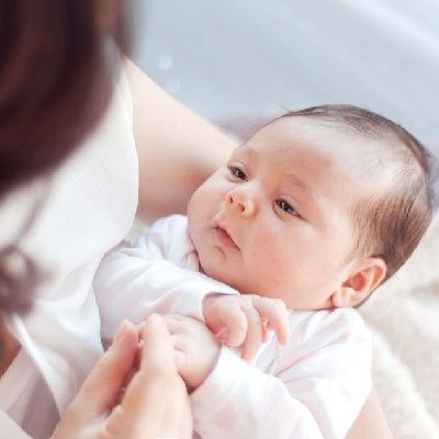 Çok tehlikeli! İnternette satılık anne sütü!