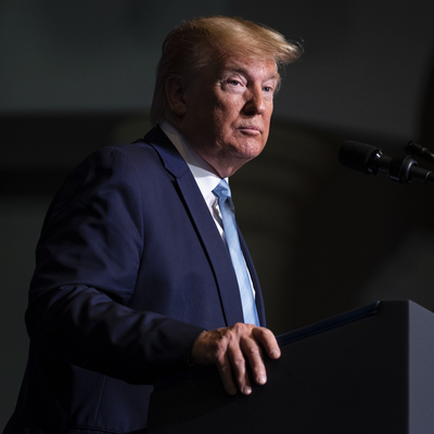 Trump'ın tehdit tweetlerine İran'dan yanıt: Takım elbiseli terörist