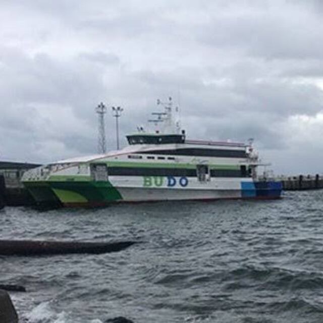 Deniz ulaşımına fırtına engeli