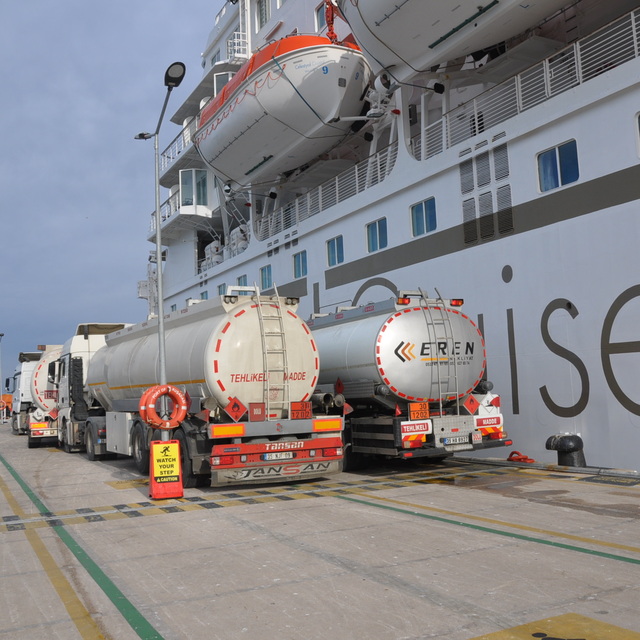 120 ton yakıt aldı