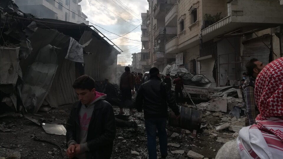 Esad rejimi İdlib'de sivilleri hedef aldı: 10 ölü!