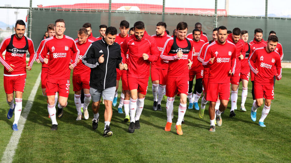 Liderde ikinci yarı hazırlıkları