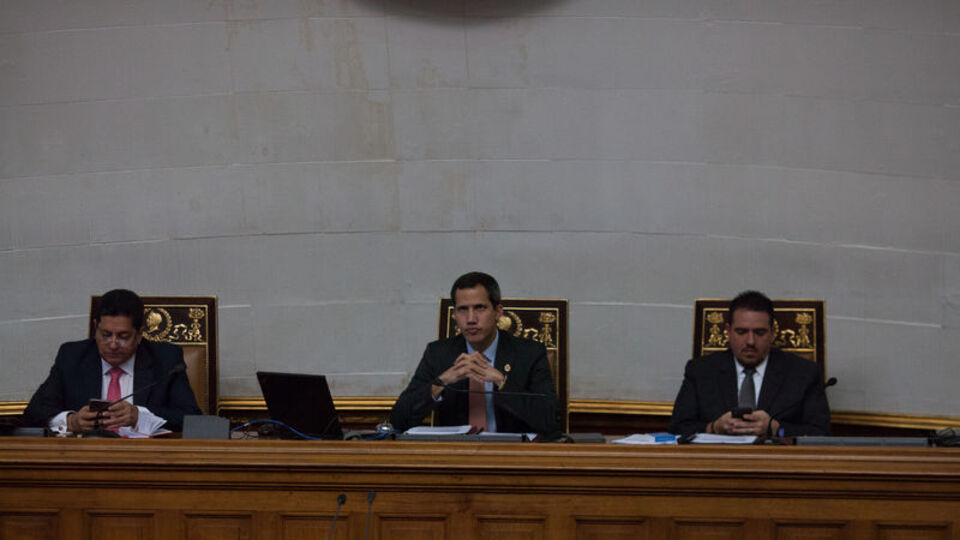 Guaido parlamento başkanı ilan edildi