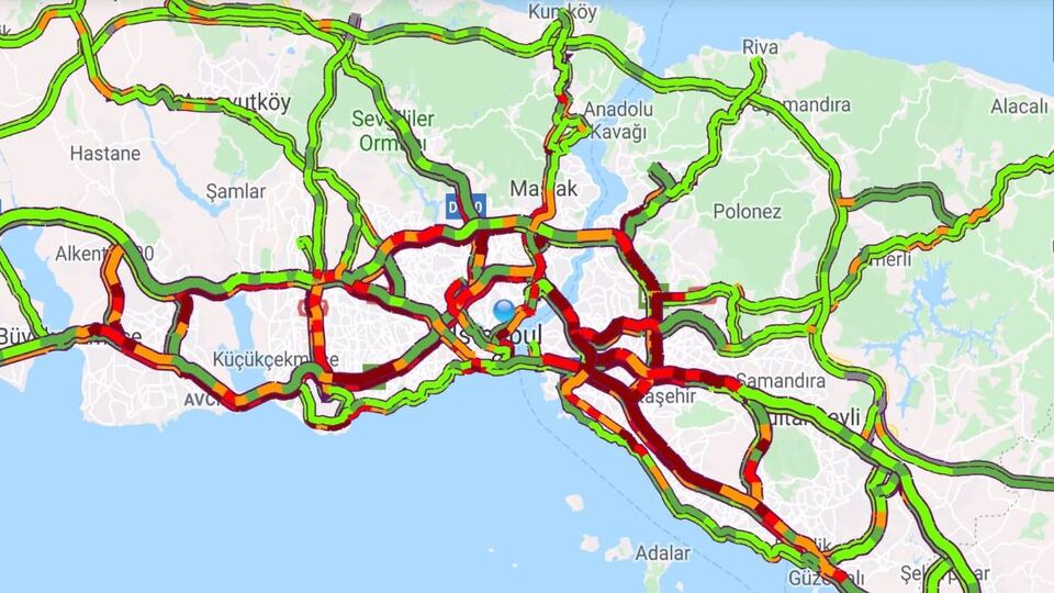 İstanbul'da trafik felç! Yoğunluk yüzde 72!