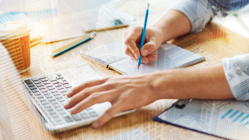 Dirseklerinizi masaya dayıyorsanız...