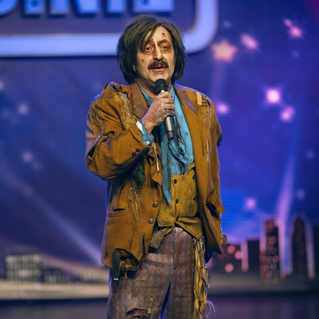 Cem Yılmaz'ın 'Deli' ve 'Emanet'i