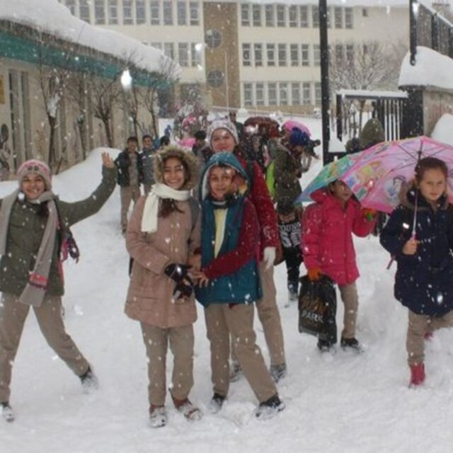 Ankara'da bugün okullar tatil mi?