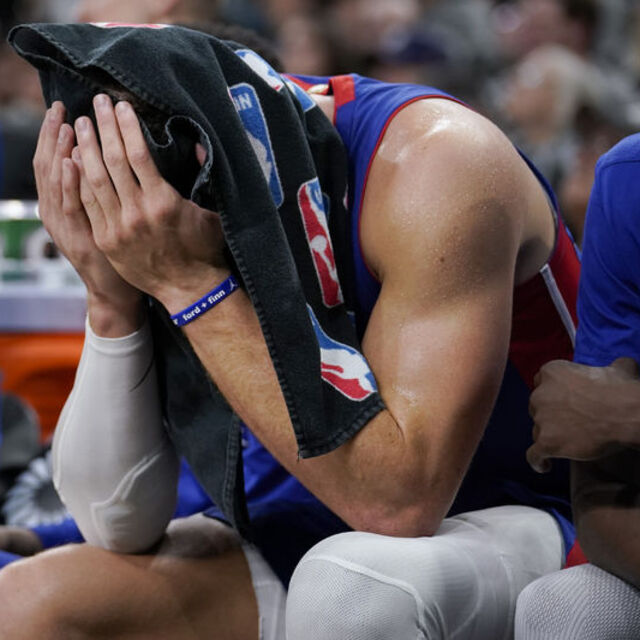 Blake Griffin ameliyat edildi