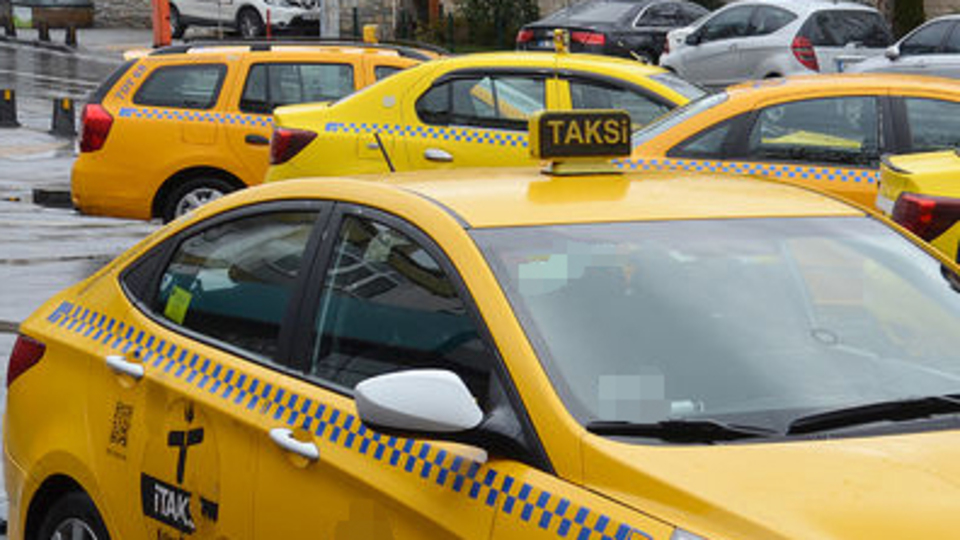 Taksicilerin 'Arap turist' inadı!