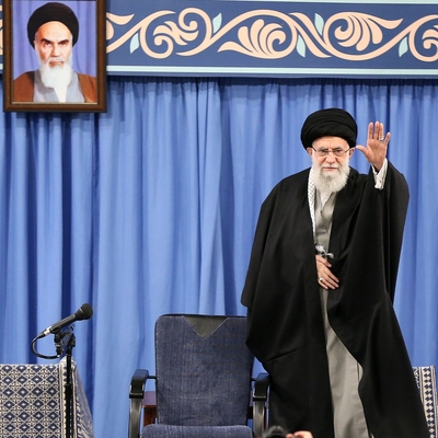 Hamaney: Dün gece ABD'nin yüzüne atılan bir tokattı