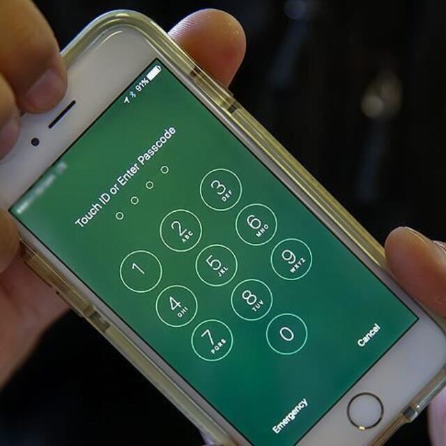 FBI ile Apple bir kez daha karşı karşıya!