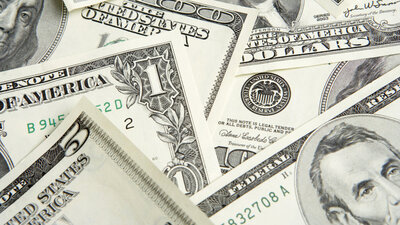 Dolarda serbest düşüş