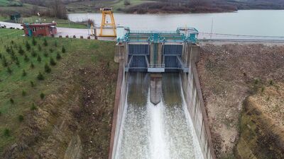 Bir baraj doldu! Kapakları açıldı!