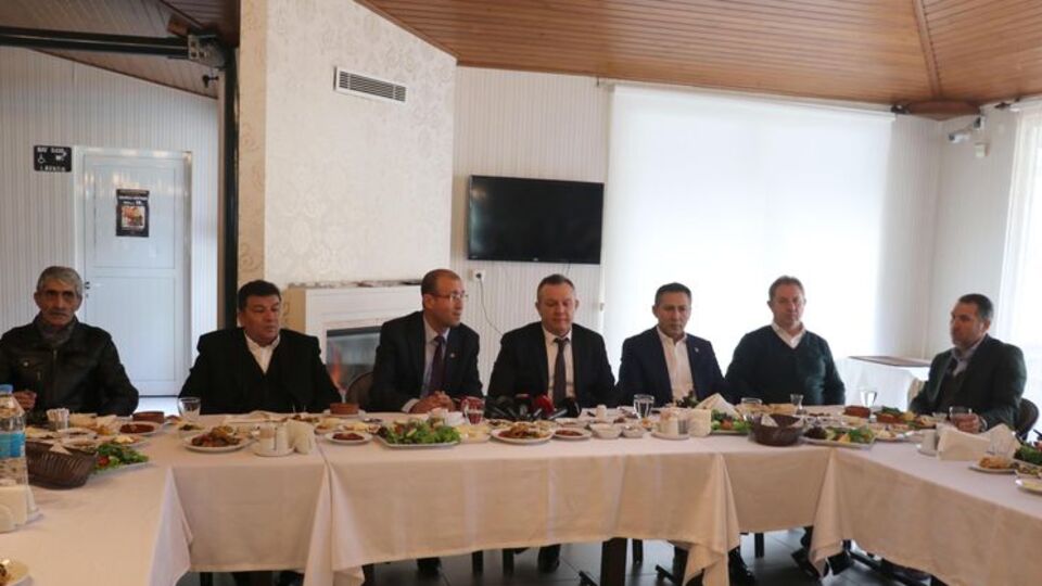 "Özdemir'in olduğu yerde yanlış olmaz"