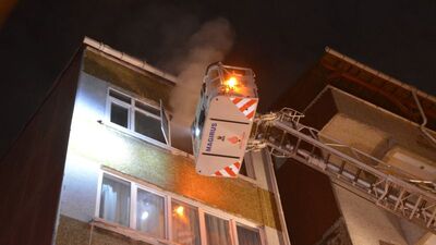 Sattığı evi ateşe verip kaçtı!