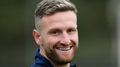 Shkodran Mustafi kimdir?