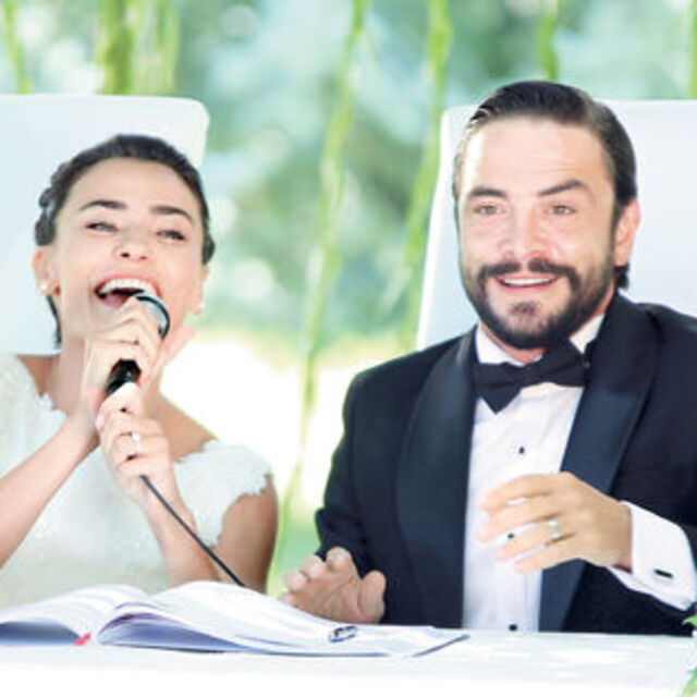 Ailecek Şaşkınız konusu ve oyuncuları