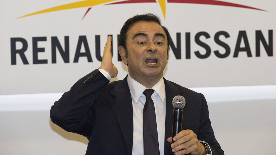 Çakal Carlos oyun oldu